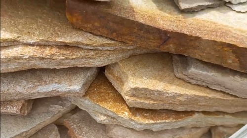 Плитняк златолит жёлтый золотистый для отмостки купить в Забайкальском крае