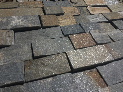 Плитка пилёная златолит Уральский для цоколя, отмостки купить в Забайкальском крае