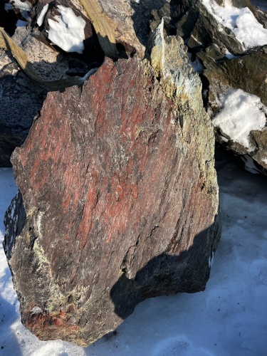 Ландшафтные глыбы красно-фиолетовые 200-1000 килограмм купить в Забайкальском крае