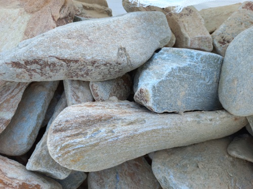 Златолит жёлтый, жёлто-зелёный глыбки и валуны для ланшафтного дизайна купить в Забайкальском крае