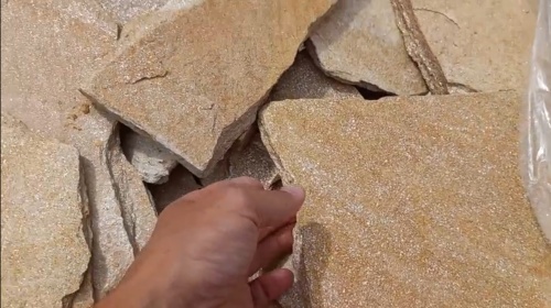 Плитняк златолит жёлтый золотистый для отмостки купить в Забайкальском крае