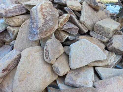 Златолит жёлтый, жёлто-зелёный глыбки и валуны для ланшафтного дизайна купить в Забайкальском крае