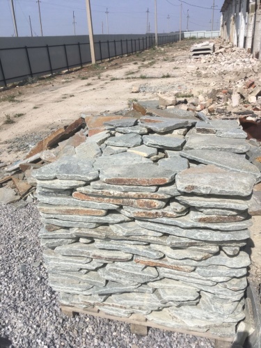 Златолит серебристый галтованный для лестниц купить в Забайкальском крае